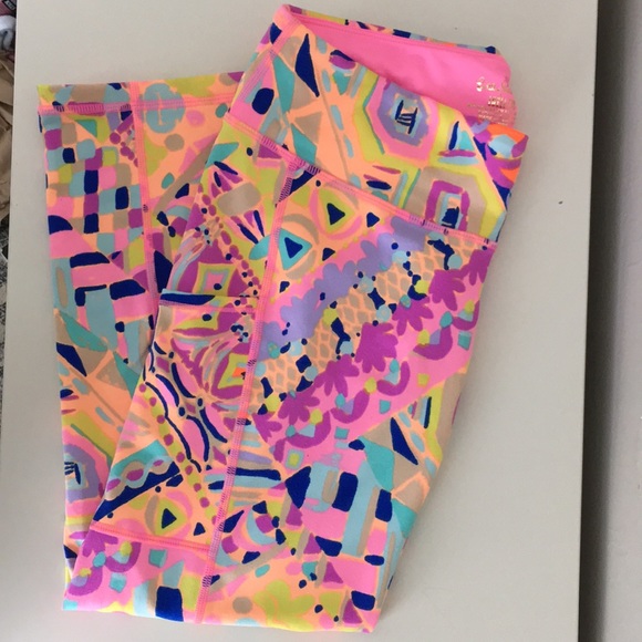 Lilly Pulitzer Pants - Gorgeous  Lilly Pulitzer leggings luxletic